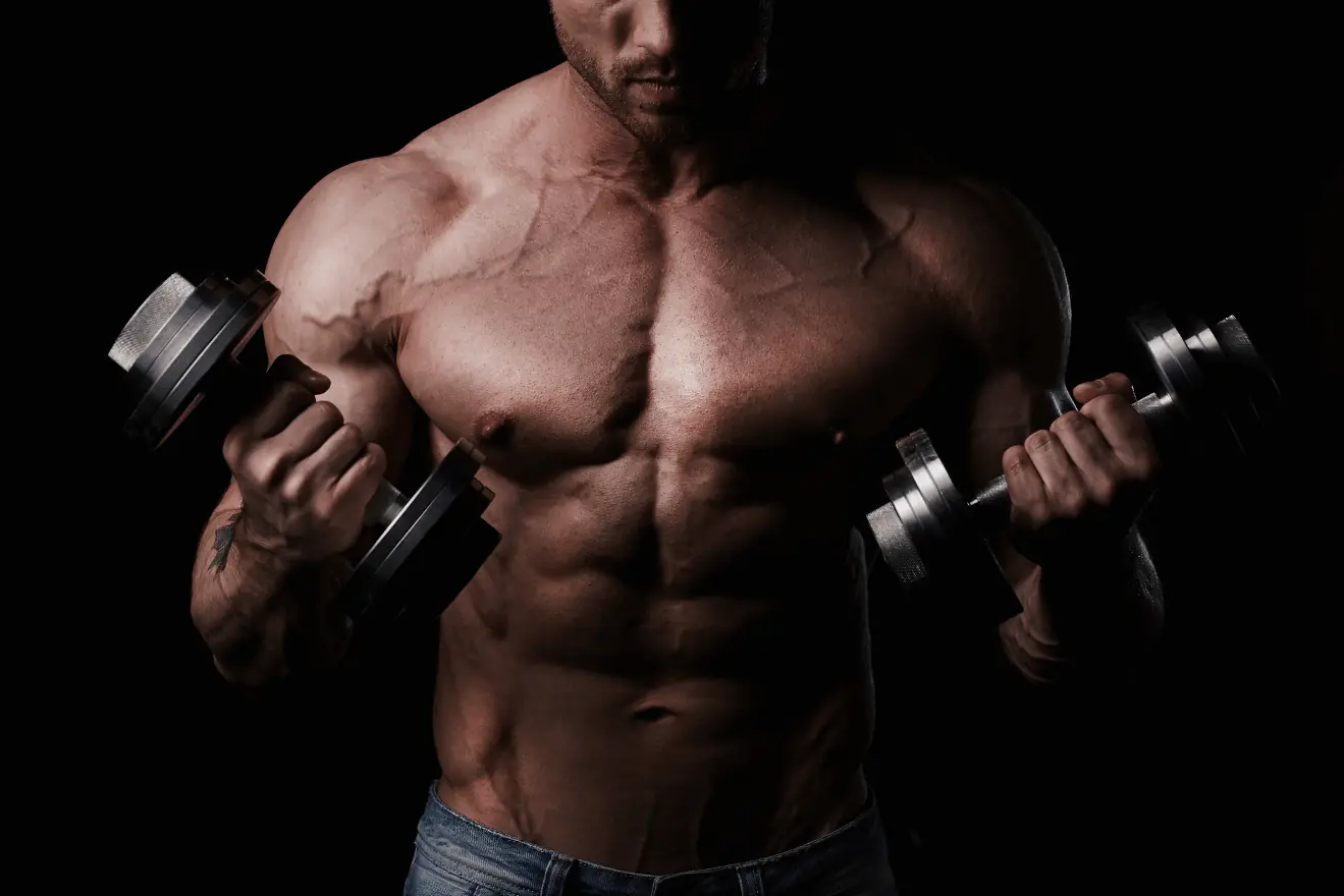 Entrenamiento de fuerza en Gym Polamax